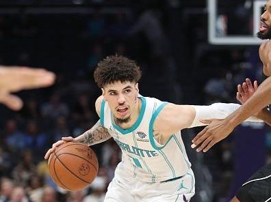 CHARLOTTE, NC - OCTOBER 30: LaMelo Ball #1 of the Charlotte Hornets drives to the basket during the game against the Brooklyn Nets on October 30, 2023 at Spectrum Center in Charlotte, North Carolina. NOTE TO USER: User expressly acknowledges and agrees that, by downloading and or using this photograph, User is consenting to the terms and conditions of the Getty Images License Agreement. Mandatory Copyright Notice: Copyright 2023 NBAE (Photo by Kent Smith/NBAE via Getty Images)