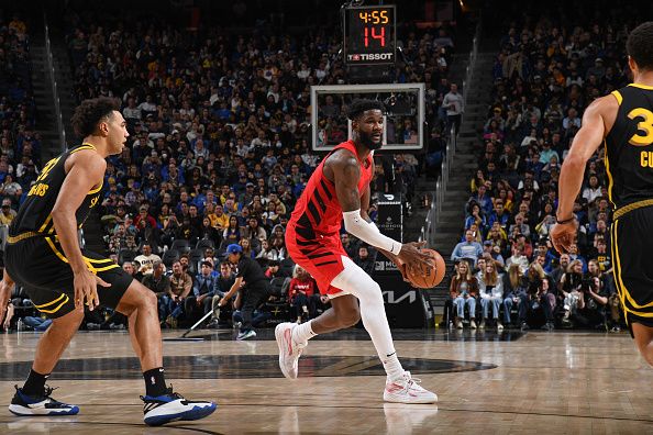 SAN FRANCISCO, CA - DECEMBER 23: Deandre Ayton #2 of the Portland Trail Blazers handles the ball during the game against the Golden State Warriors on December 23, 2023 at Chase Center in San Francisco, California. NOTE TO USER: User expressly acknowledges and agrees that, by downloading and or using this photograph, user is consenting to the terms and conditions of Getty Images License Agreement. Mandatory Copyright Notice: Copyright 2023 NBAE (Photo by Noah Graham/NBAE via Getty Images)