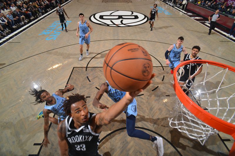 BROOKLYN, NY - NOVEMBER 4: Nicolas Claxton #33 of the Brooklyn Nets drives to the basket during the game against the Memphis Grizzlies on November 4, 2024 at Barclays Center in Brooklyn, New York. NOTE TO USER: User expressly acknowledges and agrees that, by downloading and or using this Photograph, user is consenting to the terms and conditions of the Getty Images License Agreement. Mandatory Copyright Notice: Copyright 2024 NBAE (Photo by Jesse D. Garrabrant/NBAE via Getty Images)