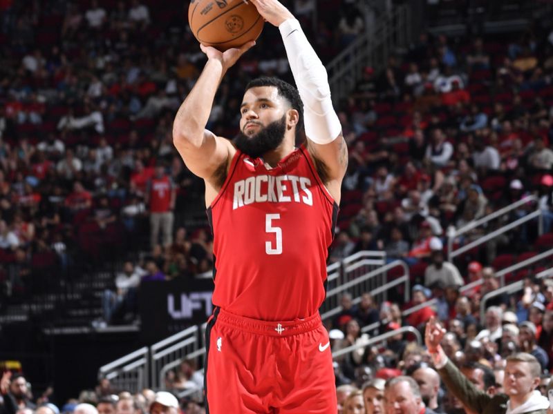 HOUSTON, TX - OCTOBER 25: Fred VanVleet #5 of the Houston Rockets shoots the ball during the game against the Memphis Grizzlies on October 25, 2024 at the Toyota Center in Houston, Texas. NOTE TO USER: User expressly acknowledges and agrees that, by downloading and or using this photograph, User is consenting to the terms and conditions of the Getty Images License Agreement. Mandatory Copyright Notice: Copyright 2024 NBAE (Photo by Logan Riely/NBAE via Getty Images)