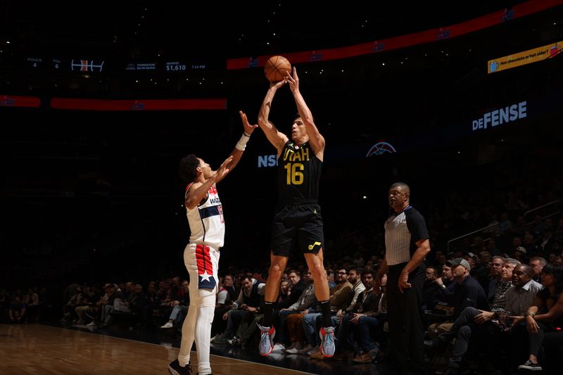 WASHINGTON, DC -? JANUARY 25: Simone Fontecchio #16 of the Utah Jazz shoots a three point basket during the game against the Washington Wizards on January 25, 2024 at Capital One Arena in Washington, DC. NOTE TO USER: User expressly acknowledges and agrees that, by downloading and or using this Photograph, user is consenting to the terms and conditions of the Getty Images License Agreement. Mandatory Copyright Notice: Copyright 2024 NBAE (Photo by Stephen Gosling/NBAE via Getty Images)