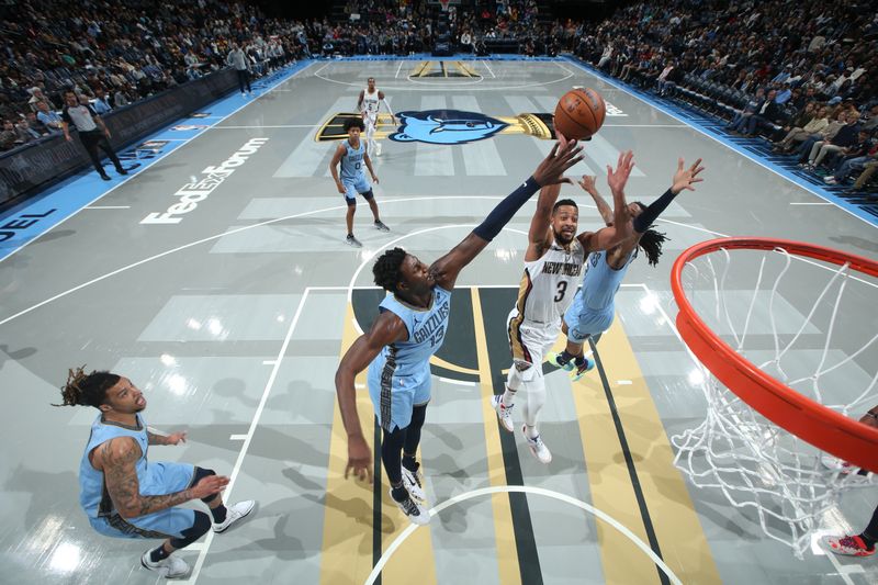 MEMPHIS, TN - NOVEMBER 29: CJ McCollum #3 of the New Orleans Pelicans drives to the basket during the game against the Memphis Grizzlies during the Emirates NBA Cup game on November 29, 2024 at FedExForum in Memphis, Tennessee. NOTE TO USER: User expressly acknowledges and agrees that, by downloading and or using this photograph, User is consenting to the terms and conditions of the Getty Images License Agreement. Mandatory Copyright Notice: Copyright 2024 NBAE (Photo by Joe Murphy/NBAE via Getty Images)