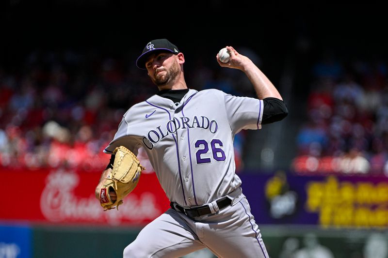 Aug 6, 2023; St. Louis, Missouri, USA;  Colorado Rockies starting pitcher Austin Gomber (26) pitches against the St. Louis Cardinals during the first inning at Busch Stadium. Mandatory Credit: Jeff Curry-USA TODAY Sports