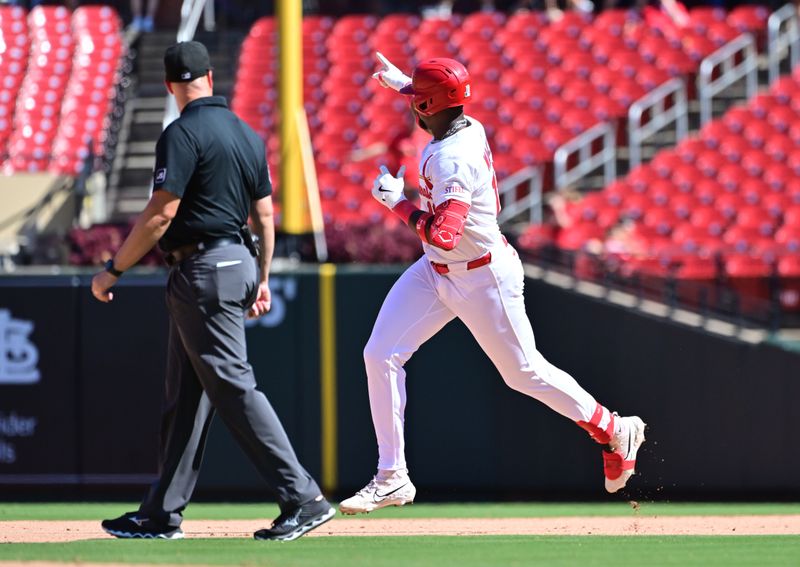 Aug 28, 2025; St. Louis, Missouri, USA; St. Louis Cardinals right fielder Jordan Walker (18) acknowledges the crowd after hitting a two-run home run in the seventh inning against the Pittsburgh Pirates at Busch Stadium. Mandatory Credit: Tim Vizer-Imagn Images