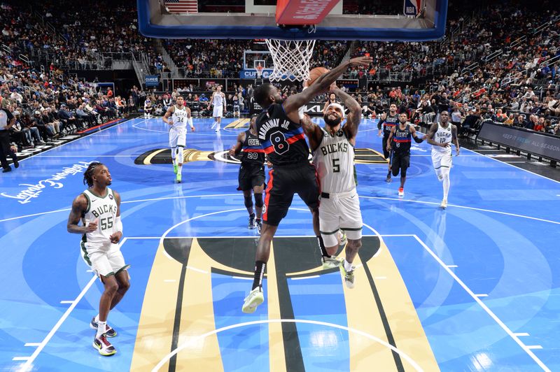 DETROIT, MI - DECEMBER 3: Gary Trent Jr. #5 of the Milwaukee Bucks drives to the basket during the game against the Detroit Pistons  during the Emirates NBA Cup game on December 3, 2024 at Little Caesars Arena in Detroit, Michigan. NOTE TO USER: User expressly acknowledges and agrees that, by downloading and/or using this photograph, User is consenting to the terms and conditions of the Getty Images License Agreement. Mandatory Copyright Notice: Copyright 2024 NBAE (Photo by Chris Schwegler/NBAE via Getty Images)