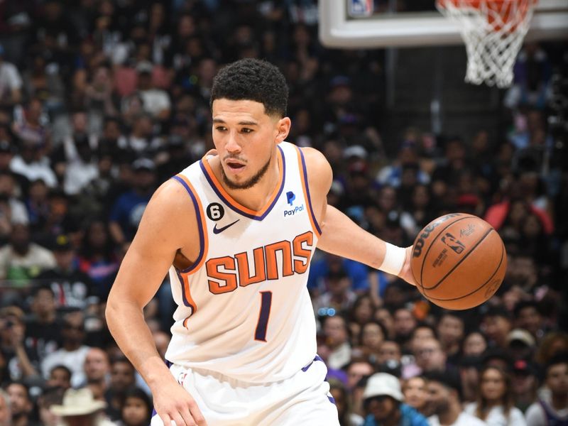 Phoenix Suns and Denver Nuggets trade leads as Devin Booker’s 8 assists fuel a third-quarter surge