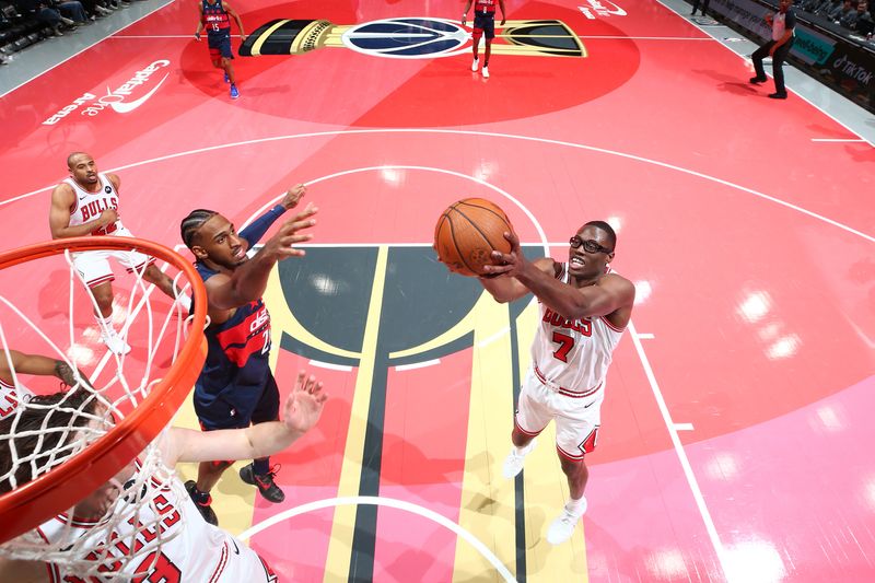 WASHINGTON, DC -? NOVEMBER 26: Jalen Smith #7 of the Chicago Bulls rebounds the ball during the game against the Washington Wizards during the Emirates NBA Cup game on November 26, 2024 at Capital One Arena in Washington, DC. NOTE TO USER: User expressly acknowledges and agrees that, by downloading and or using this Photograph, user is consenting to the terms and conditions of the Getty Images License Agreement. Mandatory Copyright Notice: Copyright 2024 NBAE (Photo by Stephen Gosling/NBAE via Getty Images)