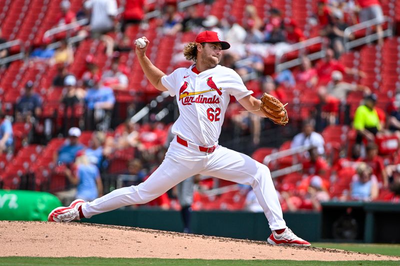 Jun 26, 2024; St. Louis, Missouri, USA;  St. Louis Cardinals relief pitcher Kyle Leahy (62) pitches against the Atlanta Braves during the sixth inning at Busch Stadium. Mandatory Credit: Jeff Curry-USA TODAY Sports