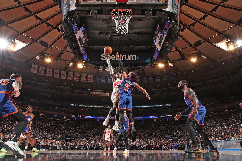 NEW YORK, NY - JANUARY 20: Dennis Schroder #17 of the Toronto Raptors drives to the basket during the game against the New York Knicks on January 20, 2024 at Madison Square Garden in New York City, New York.  NOTE TO USER: User expressly acknowledges and agrees that, by downloading and or using this photograph, User is consenting to the terms and conditions of the Getty Images License Agreement. Mandatory Copyright Notice: Copyright 2024 NBAE  (Photo by Nathaniel S. Butler/NBAE via Getty Images)