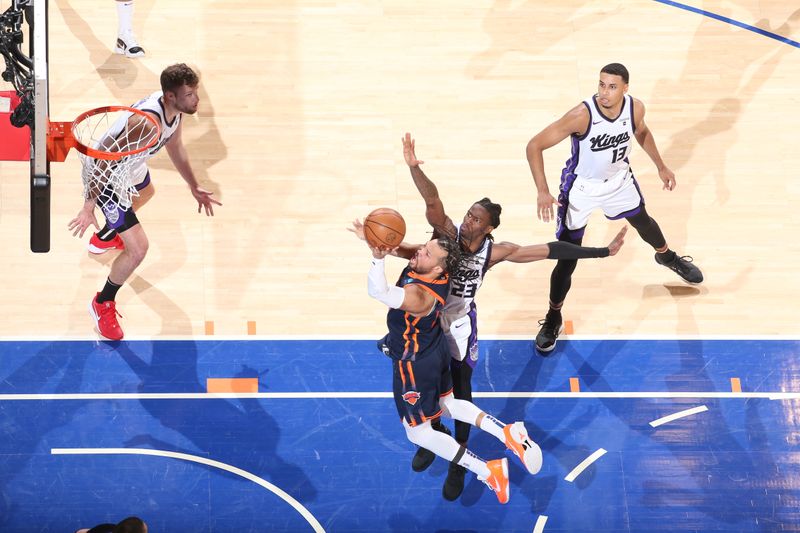 NEW YORK, NY - APRIL 4: Jalen Brunson #11 of the New York Knicks drives to the basket during the game against the Sacramento Kings on April 4, 2024 at Madison Square Garden in New York City, New York.  NOTE TO USER: User expressly acknowledges and agrees that, by downloading and or using this photograph, User is consenting to the terms and conditions of the Getty Images License Agreement. Mandatory Copyright Notice: Copyright 2024 NBAE  (Photo by Nathaniel S. Butler/NBAE via Getty Images)
