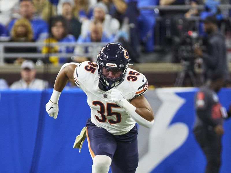 Chicago Bears fullback Khari Blasingame (35) runs down field against the Detroit Lions during an NFL football game at Ford Field in Detroit, Sunday, Nov. 19, 2023. (AP Photo/Rick Osentoski)