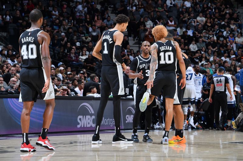 SAN ANTONIO, TX - NOVEMBER 2: The San Antonio Spurs look on during the game against the Minnesota Timberwolves on November 2, 2024 at the Frost Bank Center in San Antonio, Texas. NOTE TO USER: User expressly acknowledges and agrees that, by downloading and or using this photograph, user is consenting to the terms and conditions of the Getty Images License Agreement. Mandatory Copyright Notice: Copyright 2024 NBAE (Photos by Michael Gonzales/NBAE via Getty Images)