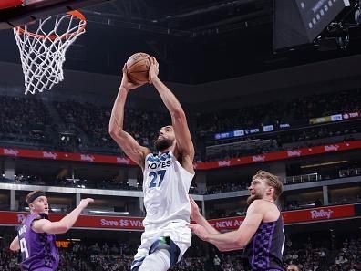 SACRAMENTO, CA - DECEMBER 23: Rudy Gobert #27 of the Minnesota Timberwolves drives to the basket during the game against the Sacramento Kings on December 23, 2023 at Golden 1 Center in Sacramento, California. NOTE TO USER: User expressly acknowledges and agrees that, by downloading and or using this Photograph, user is consenting to the terms and conditions of the Getty Images License Agreement. Mandatory Copyright Notice: Copyright 2023 NBAE (Photo by Rocky Widner/NBAE via Getty Images)