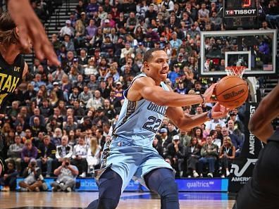 SALT LAKE CITY, UT - NOVEMBER 1: Desmond Bane #22 of the Memphis Grizzlies passes the ball during the game against the Utah Jazz on November 1, 2023 at vivint.SmartHome Arena in Salt Lake City, Utah. NOTE TO USER: User expressly acknowledges and agrees that, by downloading and or using this Photograph, User is consenting to the terms and conditions of the Getty Images License Agreement. Mandatory Copyright Notice: Copyright 2023 NBAE (Photo by Melissa Majchrzak/NBAE via Getty Images)