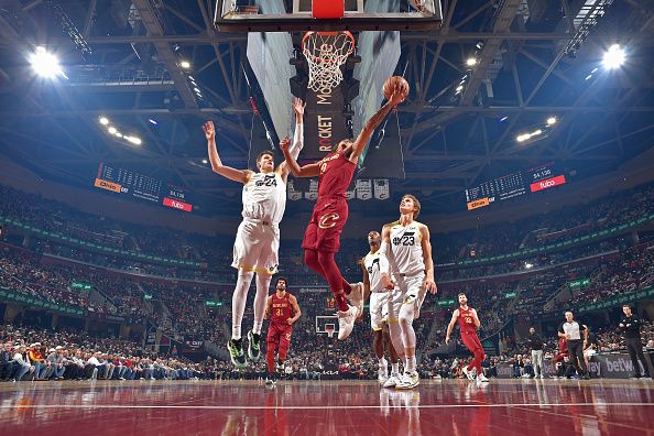 CLEVELAND, OH - DECEMBER 20: Craig Porter Jr. #9 of the Cleveland Cavaliers shoots the ball during the game against the Utah Jazz on December 20, 2023 at Rocket Mortgage FieldHouse in Cleveland, Ohio. NOTE TO USER: User expressly acknowledges and agrees that, by downloading and/or using this Photograph, user is consenting to the terms and conditions of the Getty Images License Agreement. Mandatory Copyright Notice: Copyright 2023 NBAE (Photo by David Liam Kyle/NBAE via Getty Images)