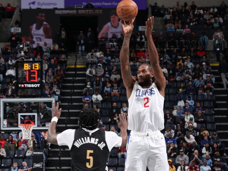 MEMPHIS, TN - FEBRUARY 23:  Kawhi Leonard #2 of the LA Clippers shoots a three point basket during the game against the Memphis Grizzlies on February 23, 2024 at FedExForum in Memphis, Tennessee. NOTE TO USER: User expressly acknowledges and agrees that, by downloading and or using this photograph, User is consenting to the terms and conditions of the Getty Images License Agreement. Mandatory Copyright Notice: Copyright 2024 NBAE (Photo by Joe Murphy/NBAE via Getty Images)