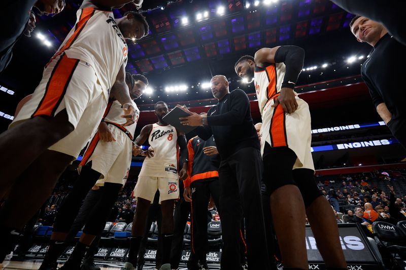 DETROIT, MI - NOVEMBER 25:  Head Coach J.B. Bickerstaff of the Detroit Pistons speaks to his team against the Toronto Raptors on November 25, 2024 at Little Caesars Arena in Detroit, Michigan. NOTE TO USER: User expressly acknowledges and agrees that, by downloading and/or using this photograph, User is consenting to the terms and conditions of the Getty Images License Agreement. Mandatory Copyright Notice: Copyright 2024 NBAE (Photo by Brian Sevald/NBAE via Getty Images)