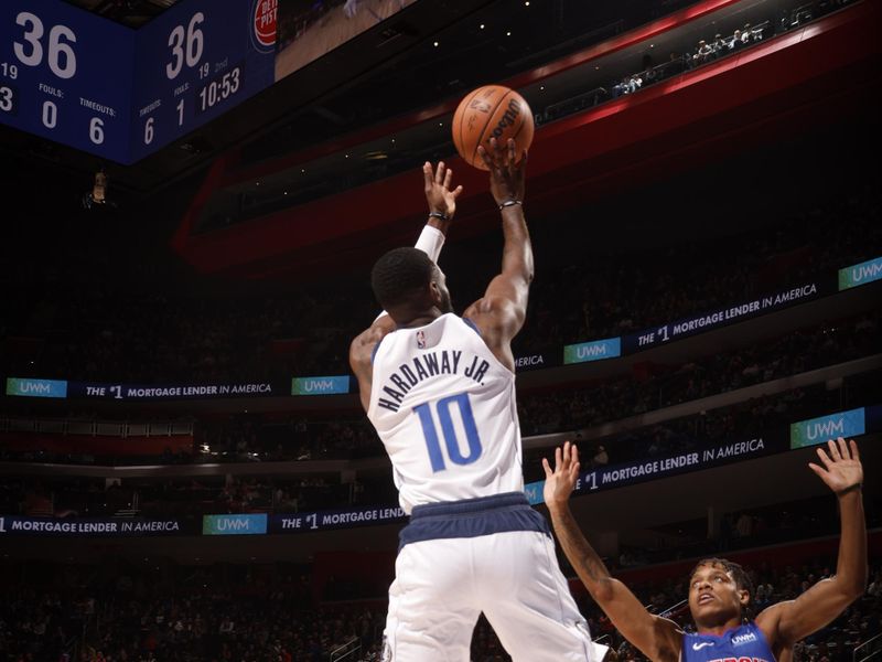 DETROIT, MI - MARCH 9: Tim Hardaway Jr. #10 of the Dallas Mavericks shoots the ball during the game against the Detroit Pistons on March 9, 2024 at Little Caesars Arena in Detroit, Michigan. NOTE TO USER: User expressly acknowledges and agrees that, by downloading and/or using this photograph, User is consenting to the terms and conditions of the Getty Images License Agreement. Mandatory Copyright Notice: Copyright 2024 NBAE (Photo by Brian Sevald/NBAE via Getty Images)