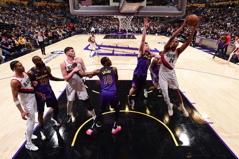 LOS ANGELES, CA - JANUARY 2: Kris Murray #24 of the Portland Trail Blazers drives to the basket during the game against the Los Angeles Lakers on January 2, 2025 at Crypto.Com Arena in Los Angeles, California. NOTE TO USER: User expressly acknowledges and agrees that, by downloading and/or using this Photograph, user is consenting to the terms and conditions of the Getty Images License Agreement. Mandatory Copyright Notice: Copyright 2025 NBAE (Photo by Adam Pantozzi/NBAE via Getty Images)