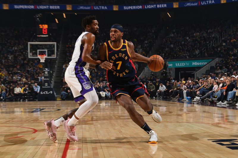 SAN FRANCISCO, CA - JANUARY 5:  Buddy Hield #7 of the Golden State Warriors handles the ball during the game against the Sacramento Kings on January 5, 2025 at Chase Center in San Francisco, California. NOTE TO USER: User expressly acknowledges and agrees that, by downloading and or using this photograph, user is consenting to the terms and conditions of Getty Images License Agreement. Mandatory Copyright Notice: Copyright 2025 NBAE (Photo by Noah Graham/NBAE via Getty Images)