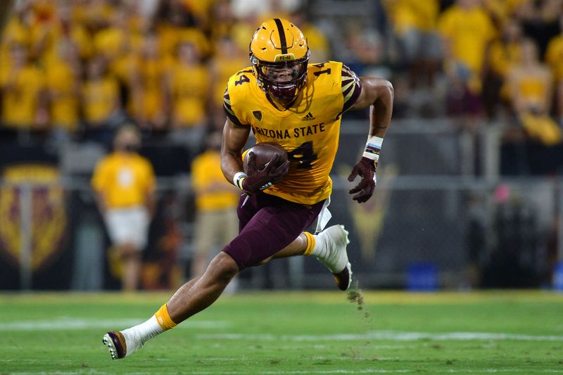 Sun Devils Edge Out Thunderbirds at Mountain America Stadium in Nail-Biting Football Game