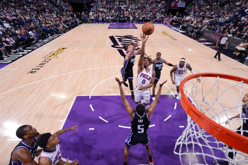 SACRAMENTO, CA - MARCH 25:  Tyrese Maxey #0 of the Philadelphia 76ers goes to the basket during the game on March 25, 2024 at Golden 1 Center in Sacramento, California. NOTE TO USER: User expressly acknowledges and agrees that, by downloading and or using this Photograph, user is consenting to the terms and conditions of the Getty Images License Agreement. Mandatory Copyright Notice: Copyright 2024 NBAE (Photo by Rocky Widner/NBAE via Getty Images)