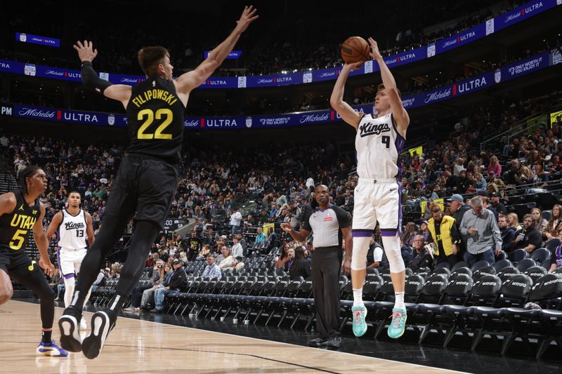 SALT LAKE CITY, UT - OCTOBER 29: Kevin Huerter #9 of the Sacramento Kings shoots a three point basket during the game against the Utah Jazz on October 29, 2024 at Delta Center in Salt Lake City, Utah. NOTE TO USER: User expressly acknowledges and agrees that, by downloading and or using this Photograph, User is consenting to the terms and conditions of the Getty Images License Agreement. Mandatory Copyright Notice: Copyright 2024 NBAE (Photo by Melissa Majchrzak/NBAE via Getty Images)