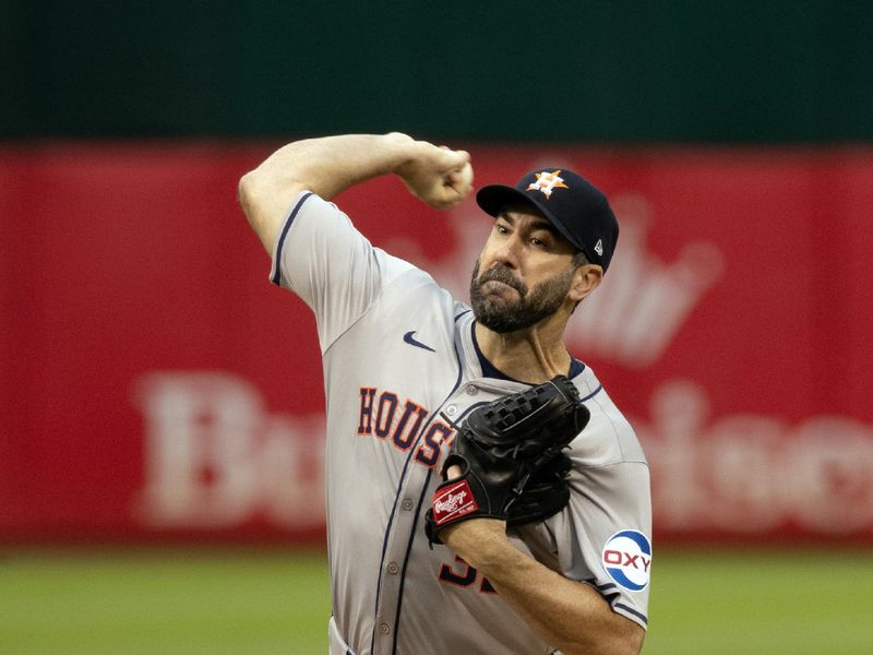 May 24, 2024; Oakland, California, USA; Houston Astros starting pitcher Justin Verlander (35) during the first inning at Oakland-Alameda County Coliseum. Mandatory Credit: D. Ross Cameron-USA TODAY Sports