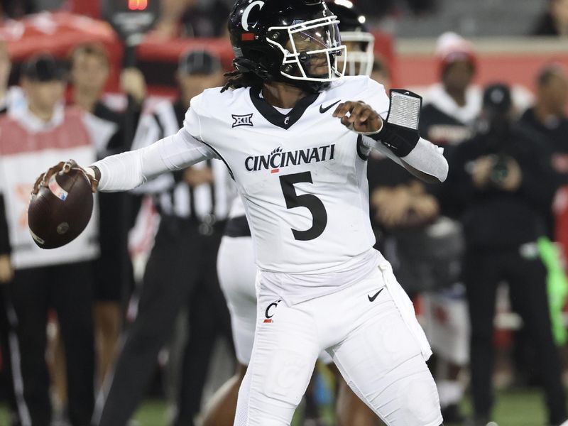 Cincinnati Bearcats Fall to Kansas Jayhawks at Nippert Stadium in Football Showdown