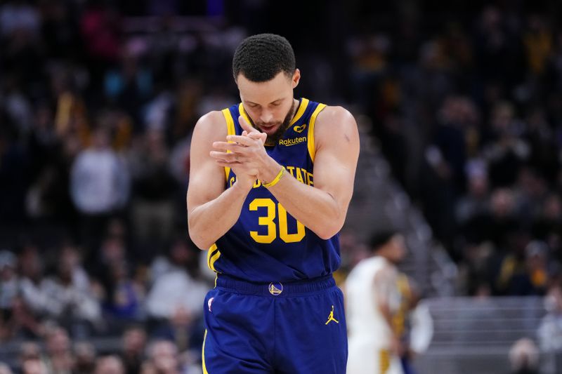 INDIANAPOLIS, INDIANA - FEBRUARY 08: Stephen Curry #30 of the Golden State Warriors celebrates in the fourth quarter against the Indiana Pacers at Gainbridge Fieldhouse on February 08, 2024 in Indianapolis, Indiana. NOTE TO USER: User expressly acknowledges and agrees that, by downloading and or using this photograph, User is consenting to the terms and conditions of the Getty Images License Agreement. (Photo by Dylan Buell/Getty Images)