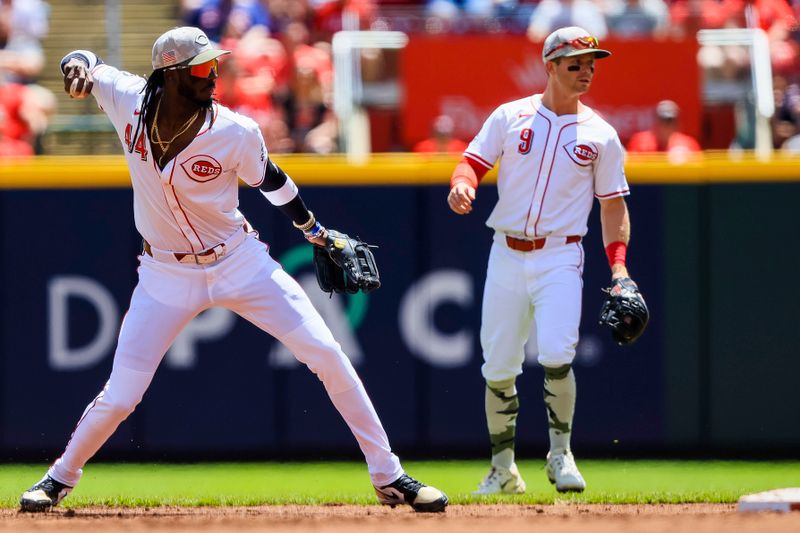 May 18, 2025; Cincinnati, Ohio, USA; Cincinnati Reds shortstop Elly De La Cruz (44) throws to first to get Cleveland Guardians outfielder Steven Kwan (not pictured) out in the second inning at Great American Ball Park. Mandatory Credit: Katie Stratman-Imagn Images