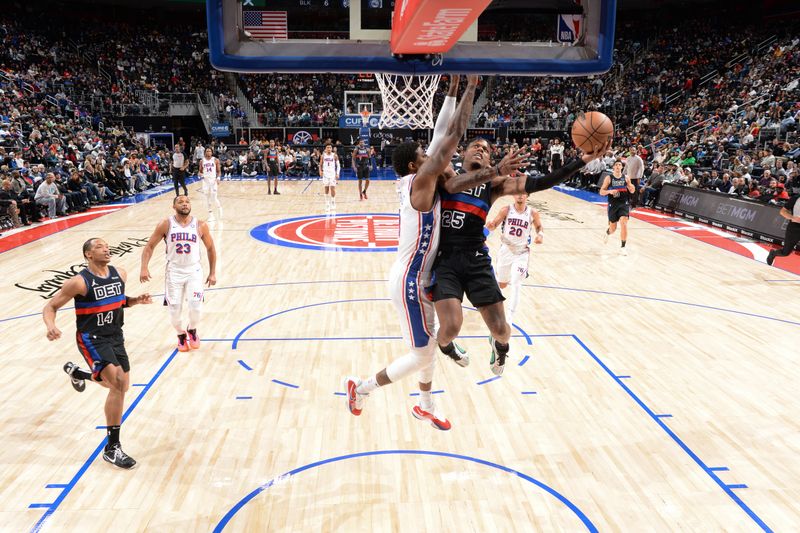 DETROIT, MI - NOVEMBER 30: Marcus Sasser #25 of the Detroit Pistons drives to the basket during the game against the Philadelphia 76ers on November 30, 2024 at Little Caesars Arena in Detroit, Michigan. NOTE TO USER: User expressly acknowledges and agrees that, by downloading and/or using this photograph, User is consenting to the terms and conditions of the Getty Images License Agreement. Mandatory Copyright Notice: Copyright 2024 NBAE (Photo by Chris Schwegler/NBAE via Getty Images)