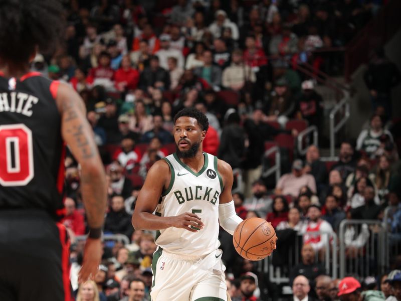 CHICAGO, IL - MARCH 1: Malik Beasley #5 of the Milwaukee Bucks dribbles the ball during the game against the Chicago Bulls on March 1, 2024 at United Center in Chicago, Illinois. NOTE TO USER: User expressly acknowledges and agrees that, by downloading and or using this photograph, User is consenting to the terms and conditions of the Getty Images License Agreement. Mandatory Copyright Notice: Copyright 2024 NBAE (Photo by Gary Dineen/NBAE via Getty Images)