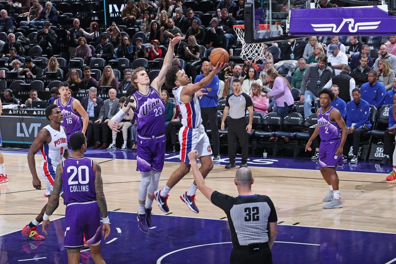 SALT LAKE CITY, UT - JANUARY 1: Cade Cunningham #2 of the Detroit Pistons drives to the basket during the game against the Utah Jazz on January 1, 2024 at vivint.SmartHome Arena in Salt Lake City, Utah. NOTE TO USER: User expressly acknowledges and agrees that, by downloading and or using this Photograph, User is consenting to the terms and conditions of the Getty Images License Agreement. Mandatory Copyright Notice: Copyright 2024 NBAE (Photo by Melissa Majchrzak/NBAE via Getty Images)