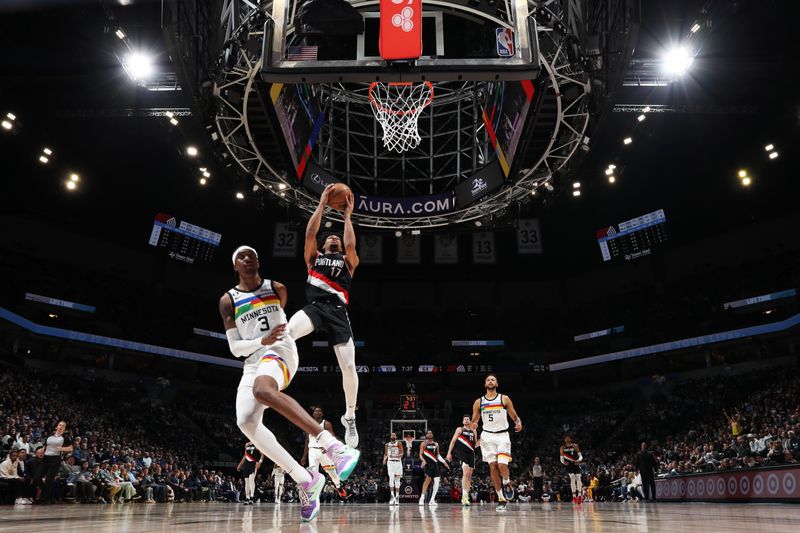 MINNEAPOLIS, MN -  APRIL 2: Shaedon Sharpe #17 of the Portland Trail Blazers drives to the basket during the game against the Minnesota Timberwolves on April 2, 2023 at Target Center in Minneapolis, Minnesota. NOTE TO USER: User expressly acknowledges and agrees that, by downloading and or using this Photograph, user is consenting to the terms and conditions of the Getty Images License Agreement. Mandatory Copyright Notice: Copyright 2023 NBAE (Photo by Jordan Johnson/NBAE via Getty Images)