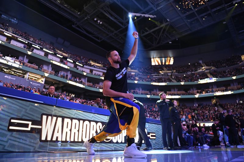 SAN FRANCISCO, CA - NOVEMBER 15: Stephen Curry #30 of the Golden State Warriors looks on before the game against the Memphis Grizzlies during the Emirates NBA Cup game on November 15, 2024 at Chase Center in San Francisco, California. NOTE TO USER: User expressly acknowledges and agrees that, by downloading and or using this photograph, user is consenting to the terms and conditions of Getty Images License Agreement. Mandatory Copyright Notice: Copyright 2024 NBAE (Photo by Noah Graham/NBAE via Getty Images)