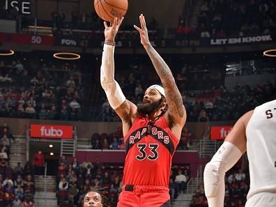 CLEVELAND, OH - NOVEMBER 26: Gary Trent Jr. #33 of the Toronto Raptors shoots the ball during the game against the Cleveland Cavaliers on November 26, 2023 at Rocket Mortgage FieldHouse in Cleveland, Ohio. NOTE TO USER: User expressly acknowledges and agrees that, by downloading and/or using this Photograph, user is consenting to the terms and conditions of the Getty Images License Agreement. Mandatory Copyright Notice: Copyright 2023 NBAE (Photo by David Liam Kyle/NBAE via Getty Images)