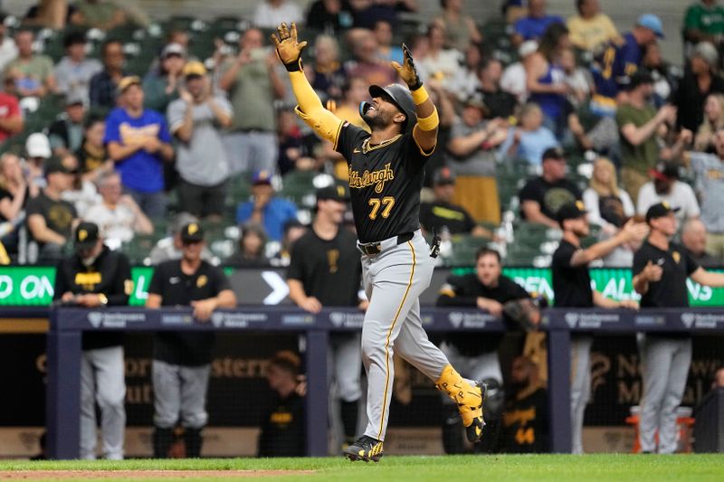 Jul 9, 2024; Milwaukee, Wisconsin, USA;  =tp during the =*I= against = at American Family Field. Mandatory Credit: Jeff Hanisch-USA TODAY Sports