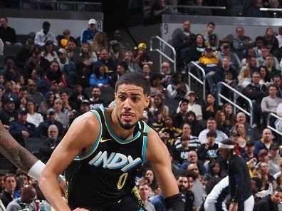 INDIANAPOLIS, IN - DECEMBER 23:  Tyrese Haliburton #0 of the Indiana Pacers handles the ball during the game against the Orlando Magic on December 23, 2023 at Gainbridge Fieldhouse in Indianapolis, Indiana. NOTE TO USER: User expressly acknowledges and agrees that, by downloading and or using this Photograph, user is consenting to the terms and conditions of the Getty Images License Agreement. Mandatory Copyright Notice: Copyright 2023 NBAE (Photo by Ron Hoskins/NBAE via Getty Images)