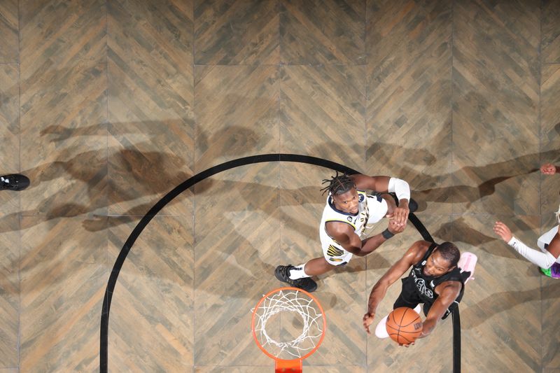 BROOKLYN, NY - OCTOBER 31: Kevin Durant #7 of the Brooklyn Nets shoots the ball during the game against the Indiana Pacers on October 31, 2022 at Barclays Center in Brooklyn, New York. NOTE TO USER: User expressly acknowledges and agrees that, by downloading and or using this Photograph, user is consenting to the terms and conditions of the Getty Images License Agreement. Mandatory Copyright Notice: Copyright 2022 NBAE (Photo by Nathaniel S. Butler/NBAE via Getty Images)