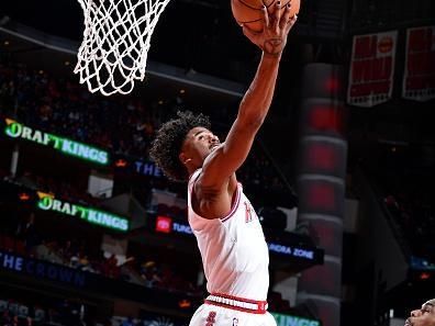 HOUSTON, TX - DECEMBER 29: Jalen Green #4 of the Houston Rockets drives to the basket during the game against the Philadelphia 76ers on December 29, 2023 at the Toyota Center in Houston, Texas. NOTE TO USER: User expressly acknowledges and agrees that, by downloading and or using this photograph, User is consenting to the terms and conditions of the Getty Images License Agreement. Mandatory Copyright Notice: Copyright 2023 NBAE (Photo by Logan Riely/NBAE via Getty Images)