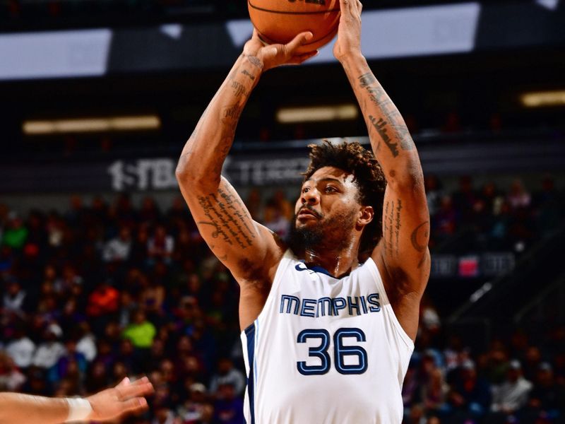 PHOENIX, AZ - JANUARY 7: Marcus Smart #36 of the Memphis Grizzlies shoots the ball during the game against the Phoenix Suns on January 7, 2024 at Footprint Center in Phoenix, Arizona. NOTE TO USER: User expressly acknowledges and agrees that, by downloading and or using this photograph, user is consenting to the terms and conditions of the Getty Images License Agreement. Mandatory Copyright Notice: Copyright 2024 NBAE (Photo by Barry Gossage/NBAE via Getty Images)