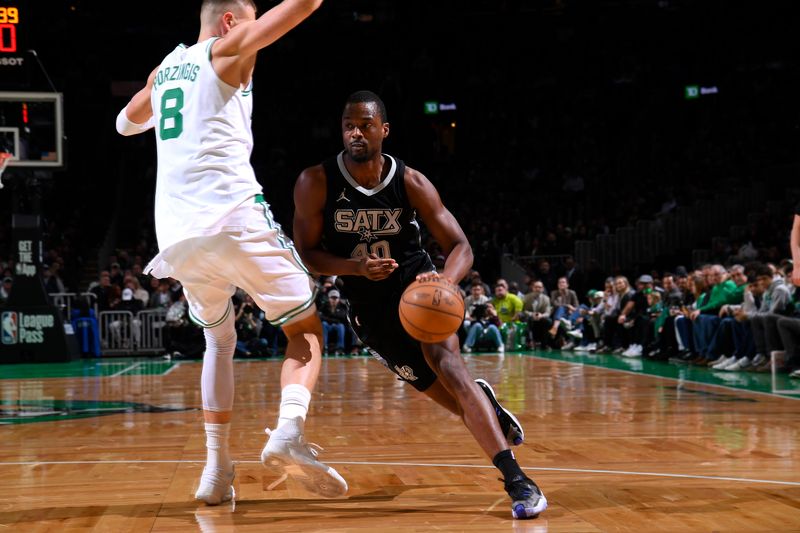 BOSTON, MA - FEBRUARY 12: Harrison Barnes #40 of the San Antonio Spurs handles the ball during the game against the Boston Celtics on February 12, 2025 at TD Garden in Boston, Massachusetts. NOTE TO USER: User expressly acknowledges and agrees that, by downloading and/or using this Photograph, user is consenting to the terms and conditions of the Getty Images License Agreement. Mandatory Copyright Notice: Copyright 2025 NBAE (Photo by Brian Babineau/NBAE via Getty Images)