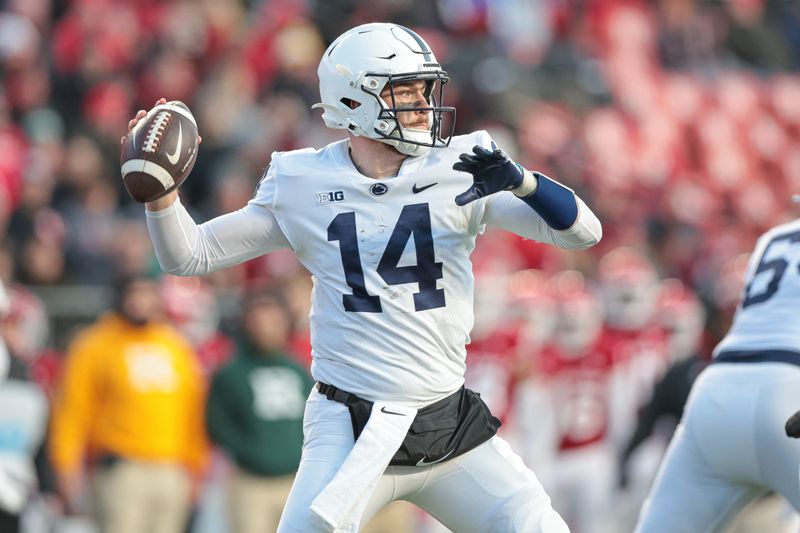 Showdown at Beaver Stadium: Penn State Nittany Lions vs Illinois Fighting Illini Football Match