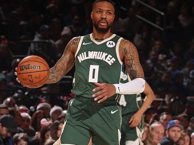 Showdown at Fiserv Forum: Milwaukee Bucks vs Cleveland Cavaliers