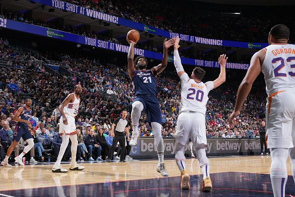 PHILADELPHIA, PA - NOVEMBER 4: Joel Embiid #21 of the Philadelphia 76ers drives to the basket during the game against the Phoenix Suns on November 4, 2023 at the Wells Fargo Center in Philadelphia, Pennsylvania NOTE TO USER: User expressly acknowledges and agrees that, by downloading and/or using this Photograph, user is consenting to the terms and conditions of the Getty Images License Agreement. Mandatory Copyright Notice: Copyright 2023 NBAE (Photo by Jesse D. Garrabrant/NBAE via Getty Images)