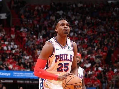 MIAMI, FL - DECEMBER 25:  Danuel House Jr. #25 of the Philadelphia 76ers shoots a free throw during the game against the Miami Heat on December 25, 2023 at Kaseya Center in Miami, Florida. NOTE TO USER: User expressly acknowledges and agrees that, by downloading and or using this Photograph, user is consenting to the terms and conditions of the Getty Images License Agreement. Mandatory Copyright Notice: Copyright 2023 NBAE (Photo by David Sherman/NBAE via Getty Images)