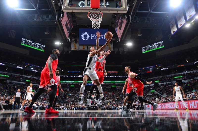 SAN ANTONIO, TX - JANUARY 13: Tre Jones #33 of the San Antonio Spurs shoots the ball during the game against the Chicago Bulls on January 13, 2024 at the Frost Bank Center in San Antonio, Texas. NOTE TO USER: User expressly acknowledges and agrees that, by downloading and or using this photograph, user is consenting to the terms and conditions of the Getty Images License Agreement. Mandatory Copyright Notice: Copyright 2024 NBAE (Photos by Michael Gonzales/NBAE via Getty Images)