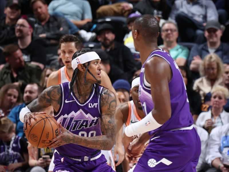 SALT LAKE CITY, UT - FEBRUARY 25: Jordan Clarkson #00 of the Utah Jazz handles the ball during the game against the San Antonio Spurs on February 25, 2024 at vivint.SmartHome Arena in Salt Lake City, Utah. NOTE TO USER: User expressly acknowledges and agrees that, by downloading and or using this Photograph, User is consenting to the terms and conditions of the Getty Images License Agreement. Mandatory Copyright Notice: Copyright 2024 NBAE (Photo by Melissa Majchrzak/NBAE via Getty Images)