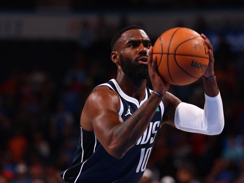 OKLAHOMA CITY, OK - MARCH 14: Tim Hardaway Jr. #10 of the Dallas Mavericks shoots a free throw during the game against the Oklahoma City Thunder on March 13, 2024 at Paycom Arena in Oklahoma City, Oklahoma. NOTE TO USER: User expressly acknowledges and agrees that, by downloading and or using this photograph, User is consenting to the terms and conditions of the Getty Images License Agreement. Mandatory Copyright Notice: Copyright 2024 NBAE (Photo by Zach Beeker/NBAE via Getty Images)